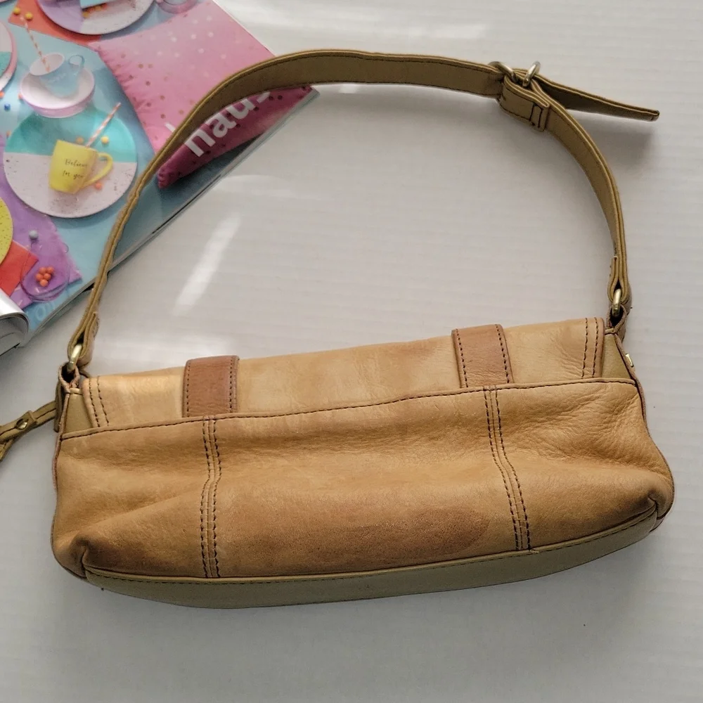 Kenneth Cole Reaction Leather Bag